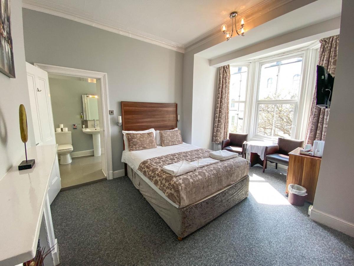 The Broadway Hotel Llandudno Exterior photo