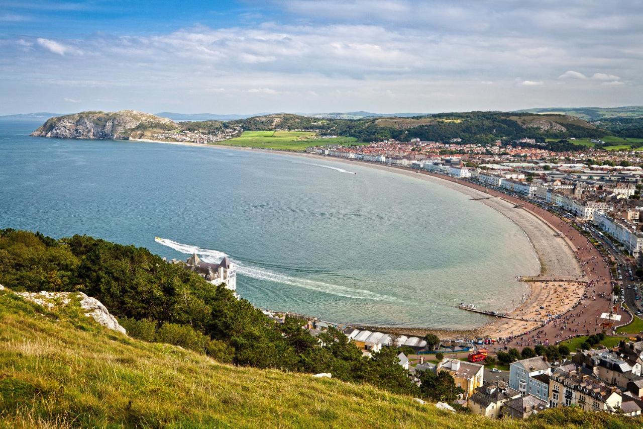 The Broadway Hotel Llandudno Exterior photo